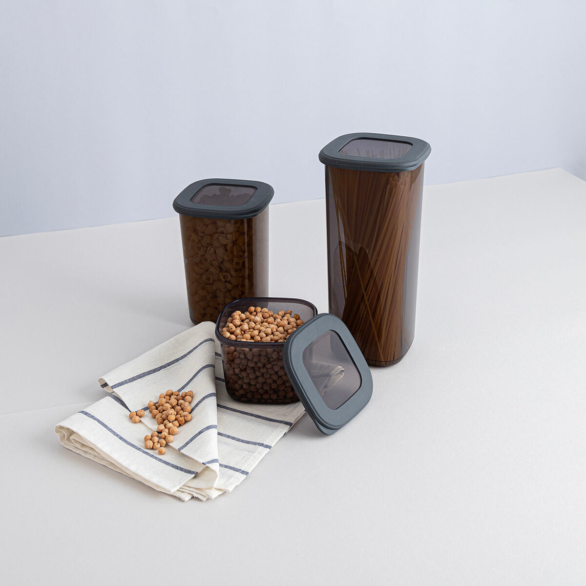 V6H2F34AD765FA3BF7E8A58044D639B1487R3881375P2