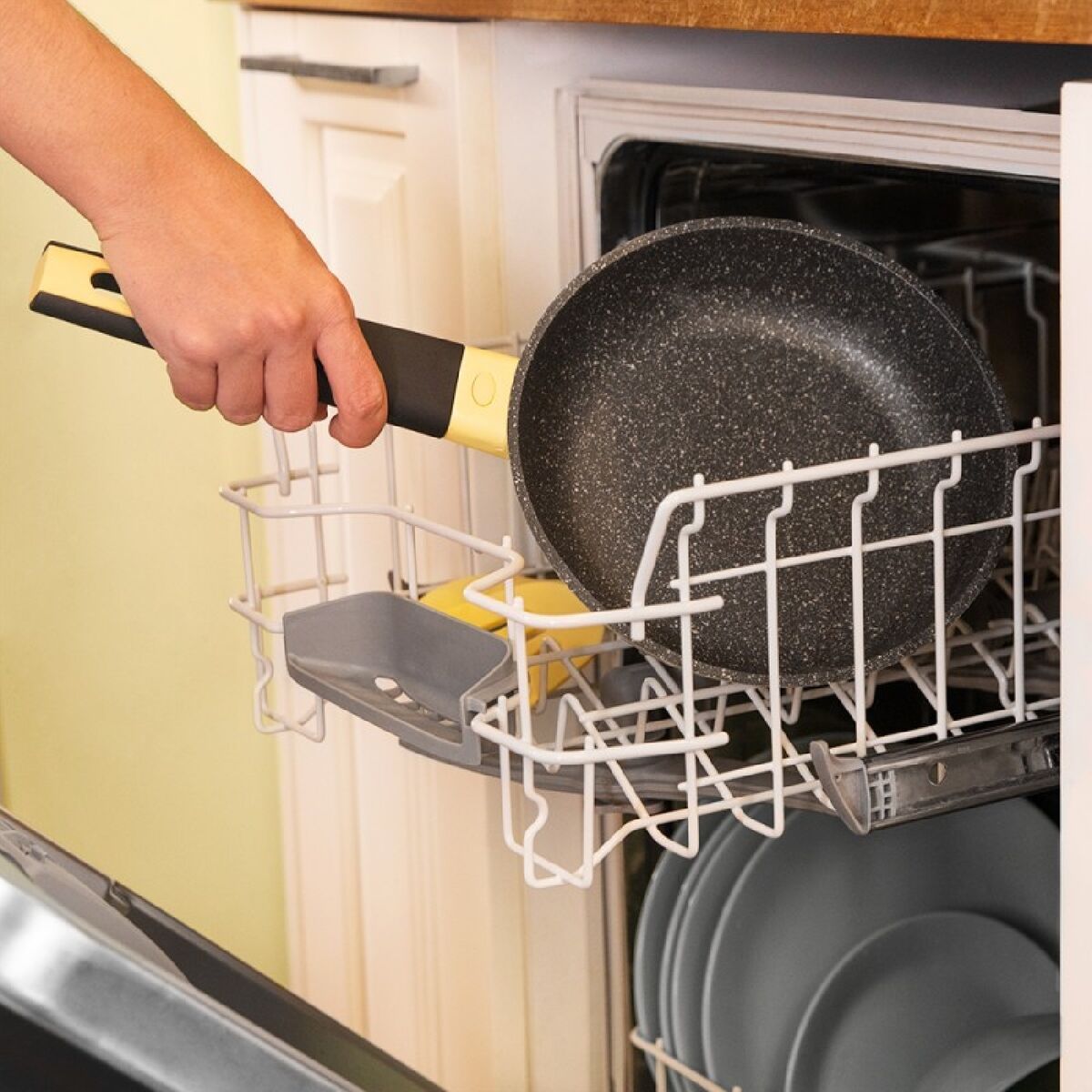 V6HEF6B5D396FF9FB9A367F14E08AAF19DER7402104P4