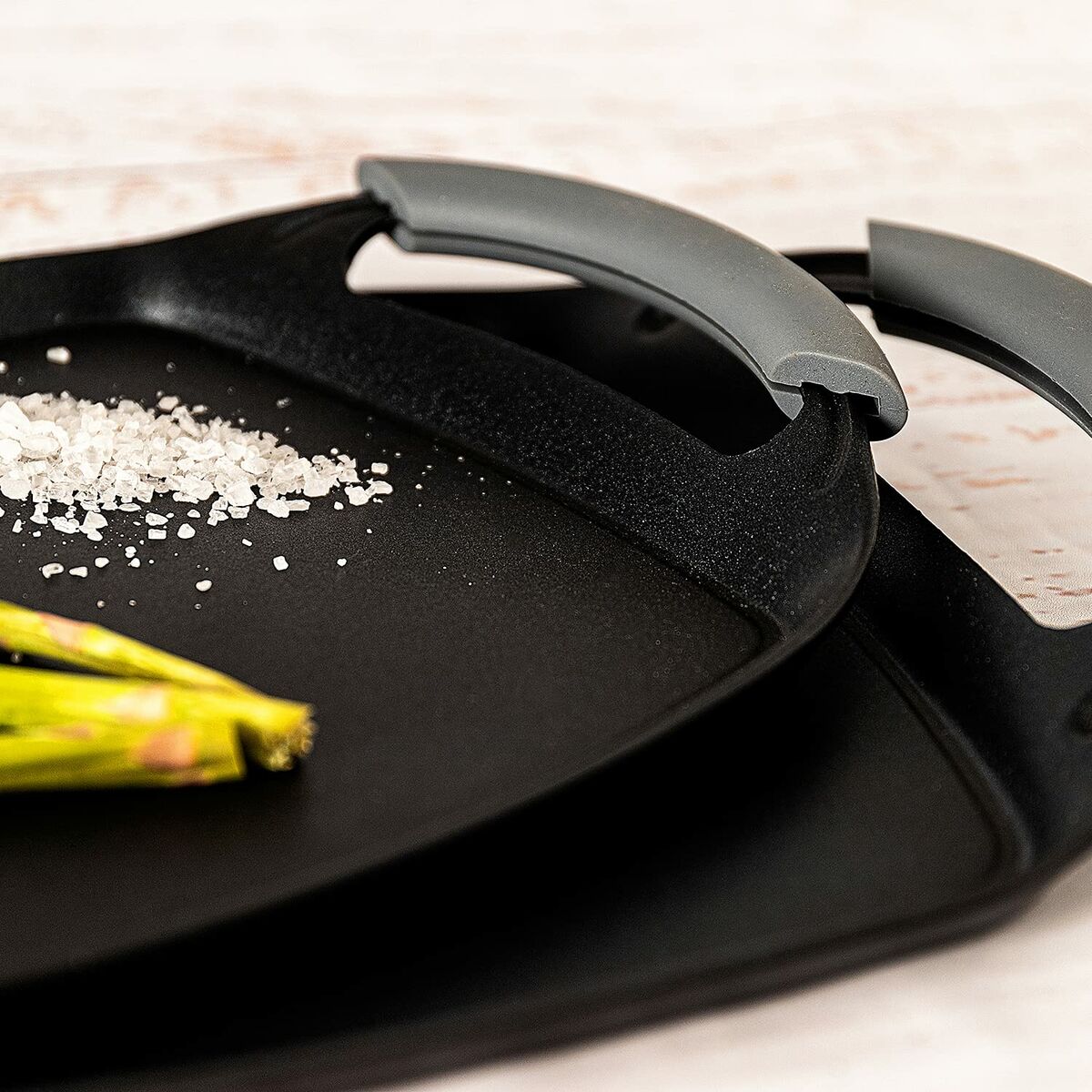 V10HB43942EAD1012B53647DE196F604C131R5338308P3