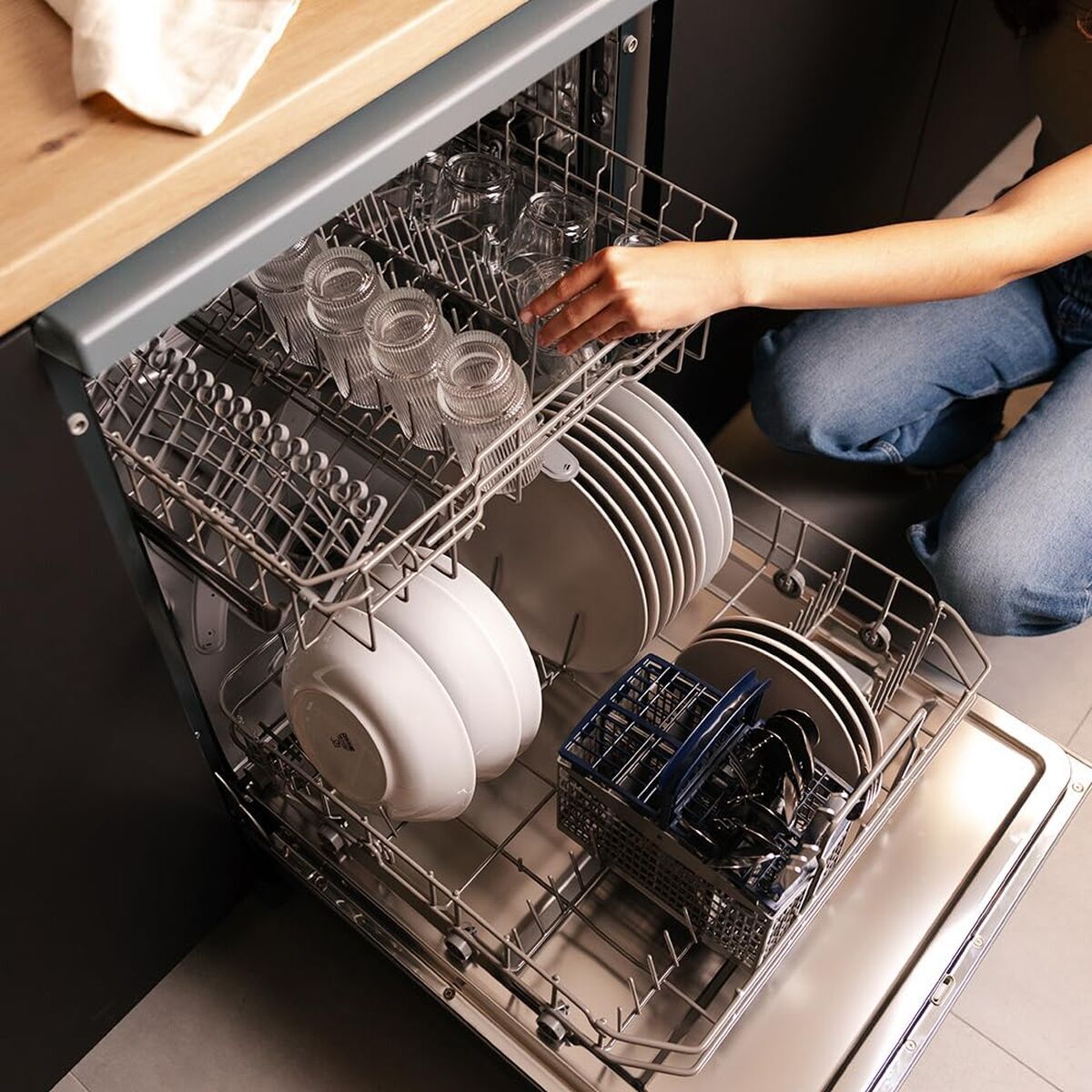 V3HF82B771D4C9E29B9E643383DD9799FA5R7549735P9