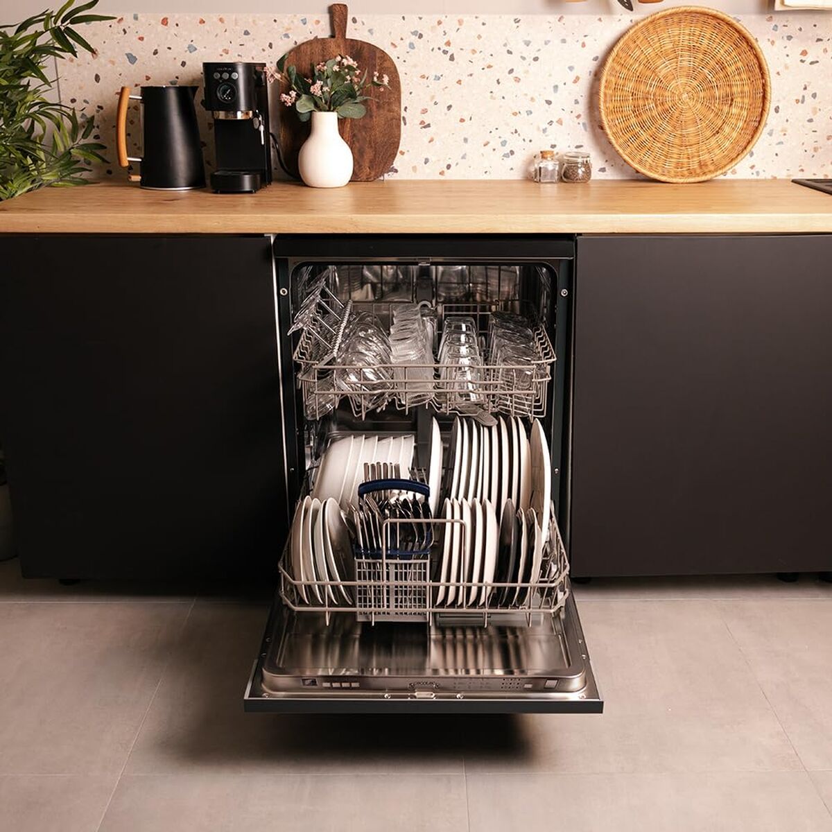 V2H66995405BF194FDC037399C2D25A7BC4R7648223P7