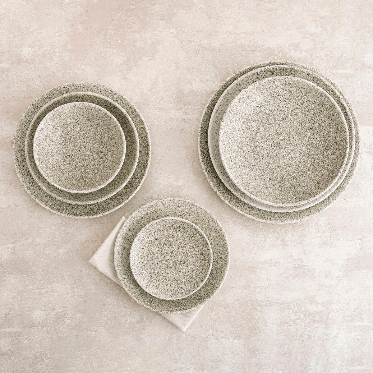 V4HEE005749DFE2C238C2272995C2935023R6283459P2