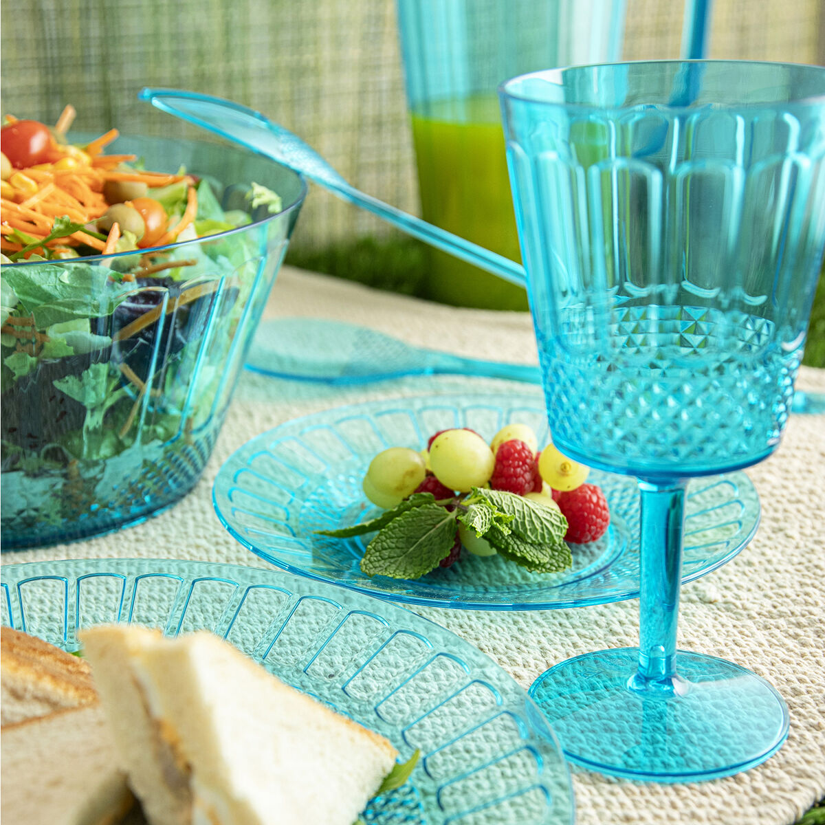 V4HCF024B184FFE37B384BFF4F9FA40B2BBR6367549P5